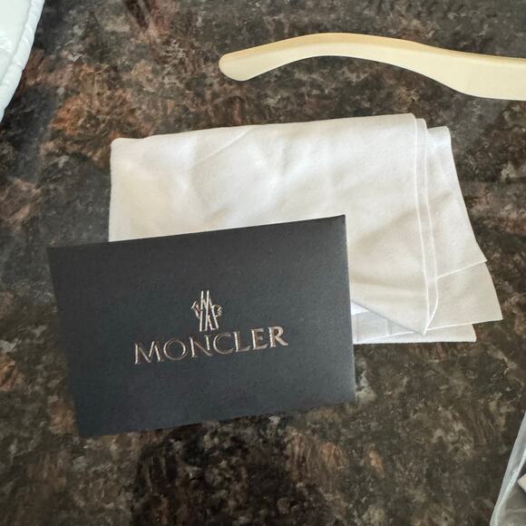 NEW Moncler ML0244 Promenade Sunglasses Solid Ivory Gold Logo Honey Lenses case - Picture 10 of 12